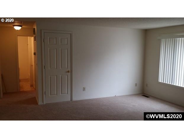 1857 Santiam Road Southeast Albany, OR 97321 - Photo 8 of 14 Gallery Image 8