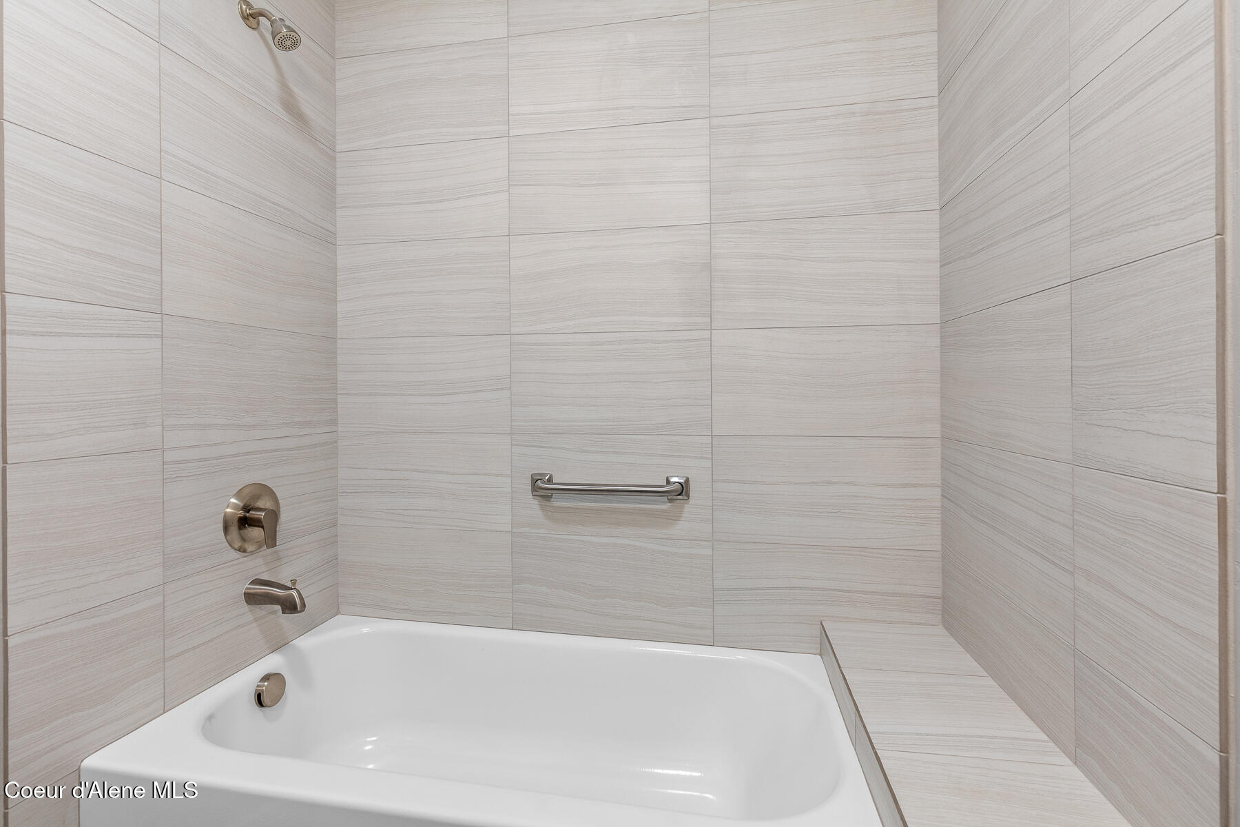 125 Golfview Lane Sandpoint, ID 83864 - Photo 33 of 49 2nd bathroom