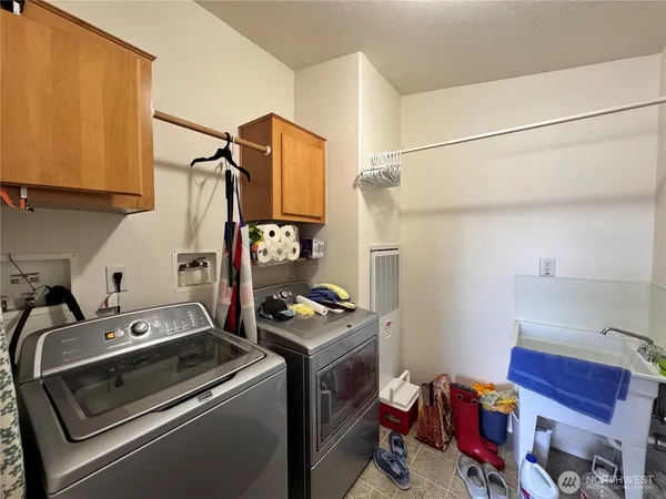 $245,000 | 528 North 7th Avenue, Sequim, WA 98382