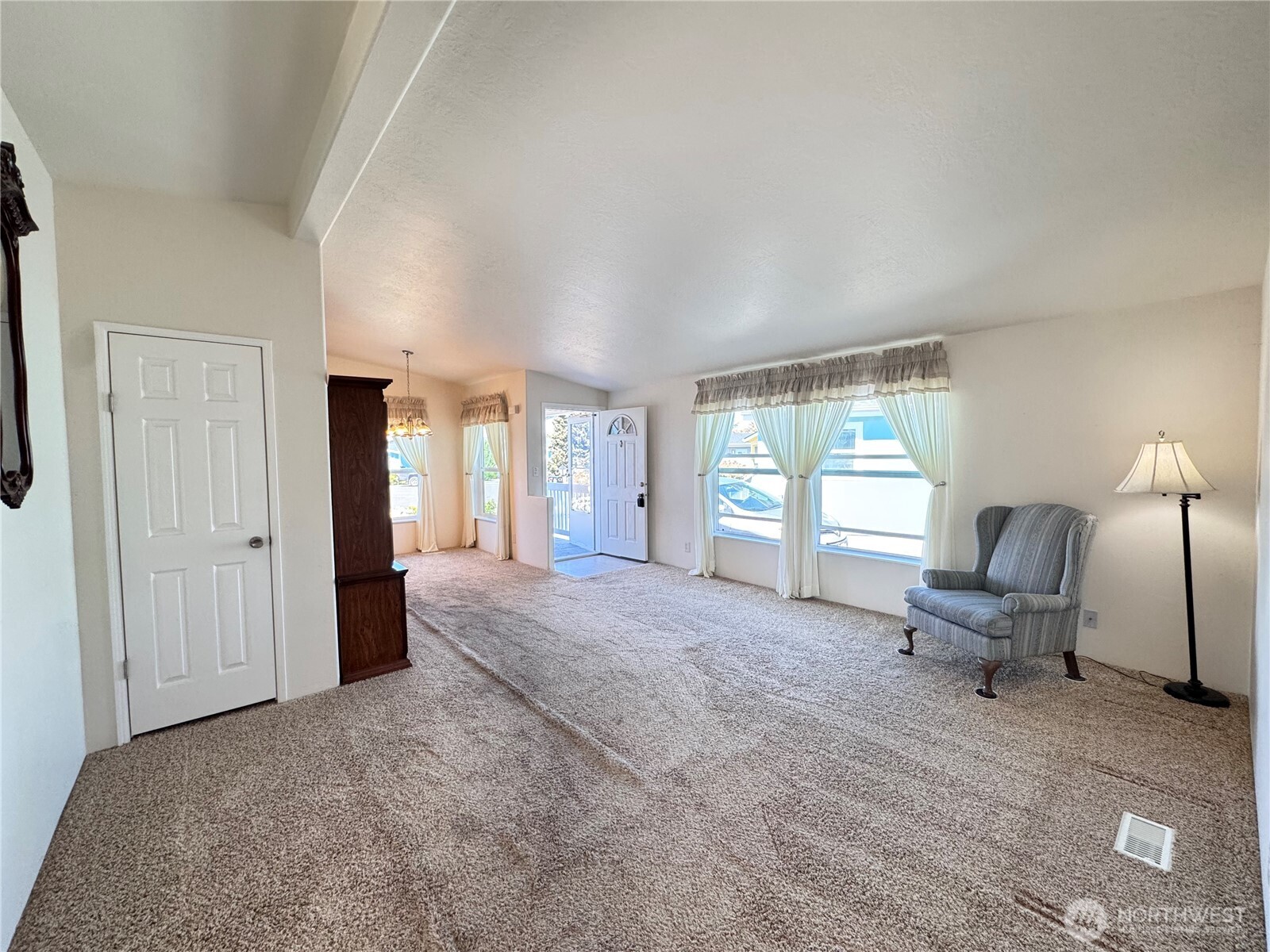 528 North 7th Avenue Sequim, WA 98382 - Photo 3 of 29