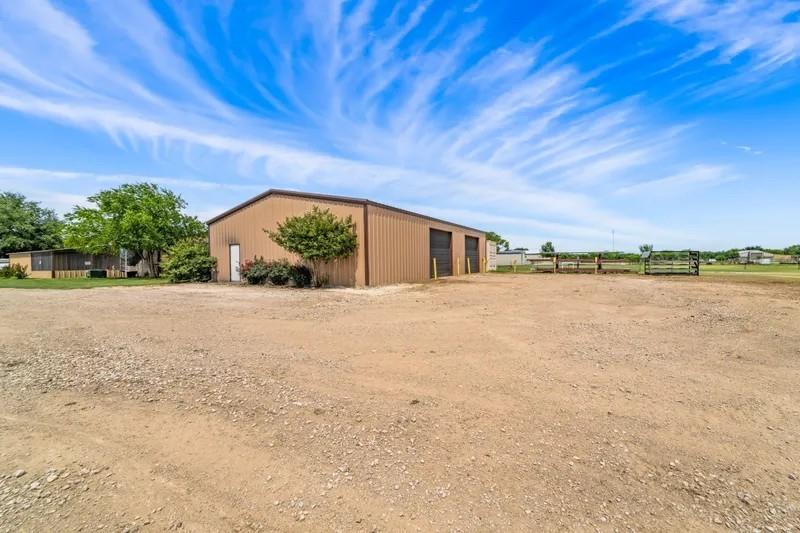 8085 Jackson Road Krum, TX 76249 - Photo 22 of 38