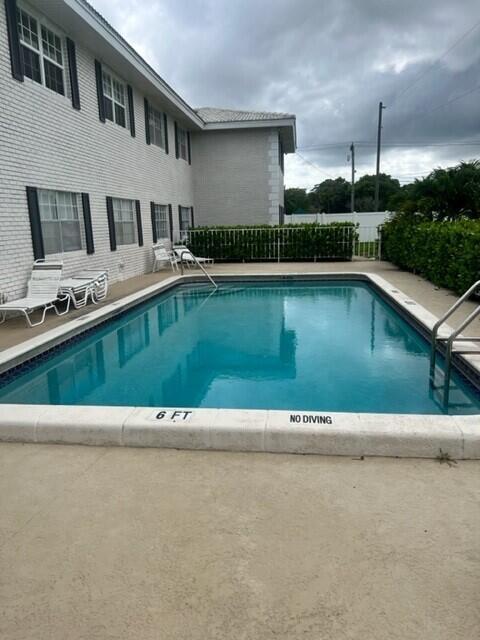 299 Southwest 7th Street, Unit 1060 Boca Raton, FL 33432 - Photo 15 of 16 golden arrow14