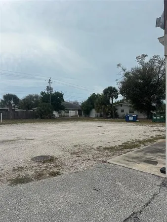 $2,500 | 2252 South Tamiami Trail, Venice, FL 34293