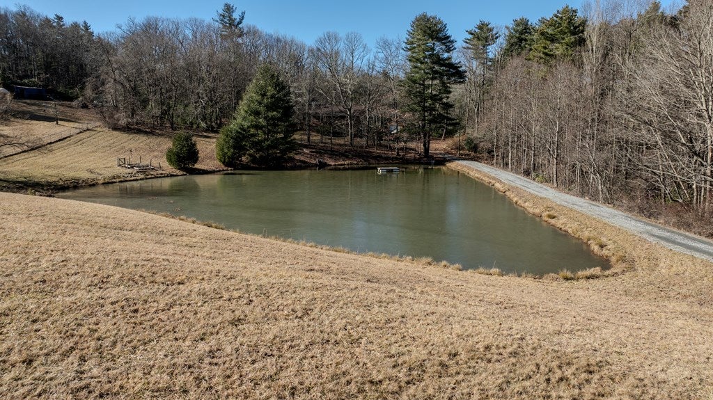 125 Round Hill Road Fancy Gap, VA 24328 - Photo 25 of 74 Gallery Image 25