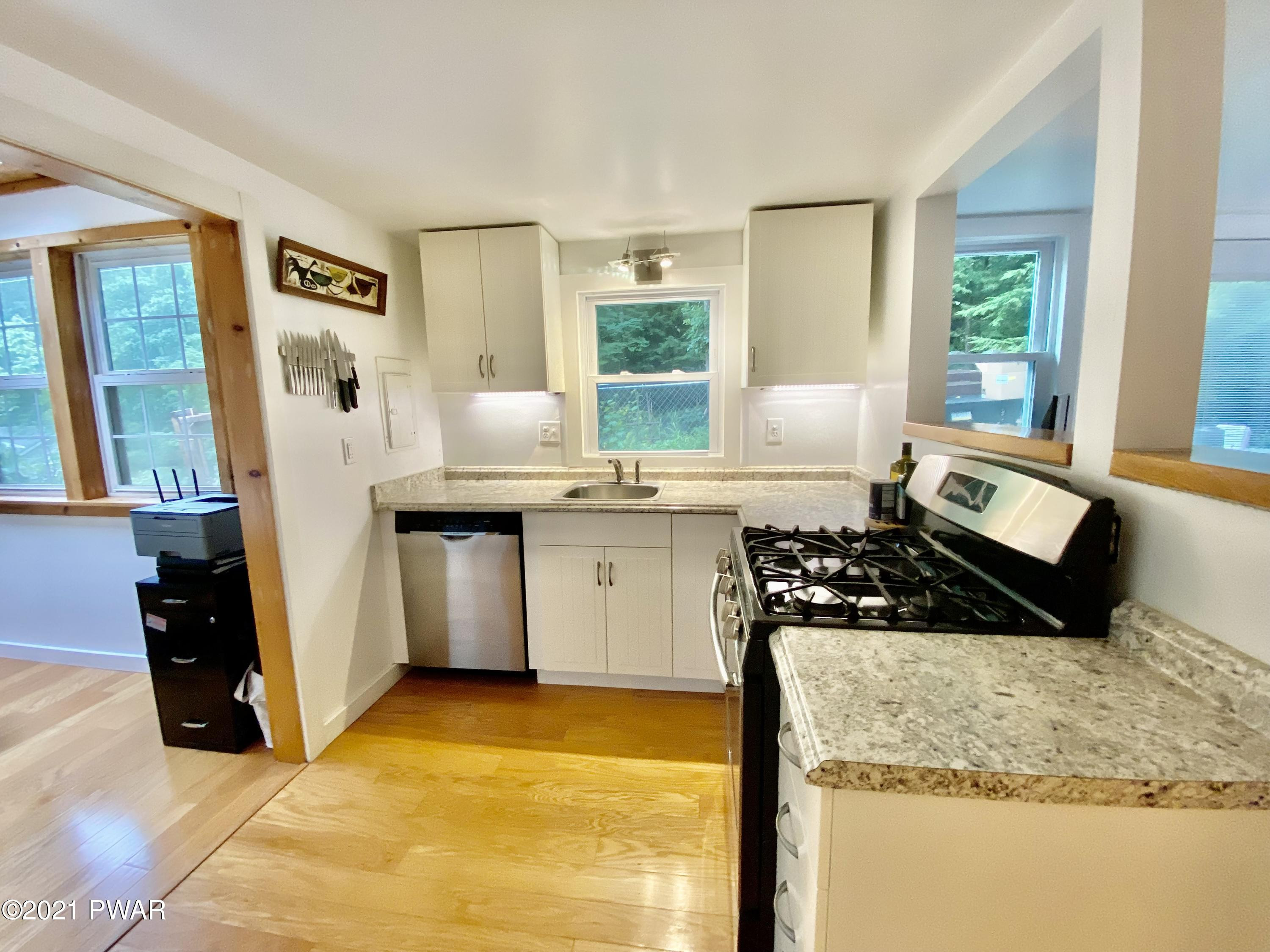 129 Deep Brook Road Milford, PA 18337 - Photo 8 of 26
