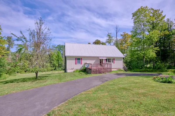$449,000 | 10 West Simmon Road, Callicoon, NY 12723