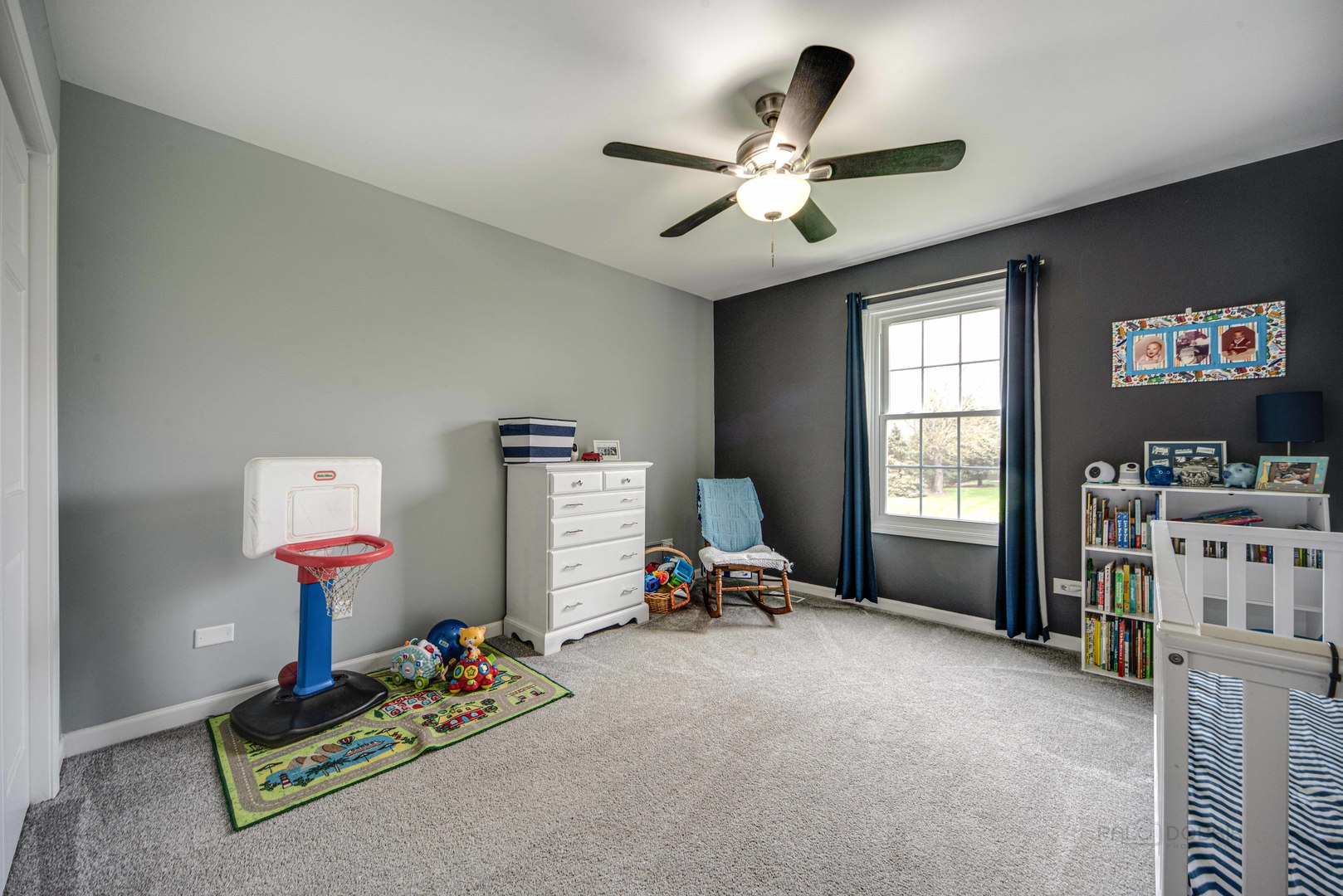 1603 Elm Street Spring Grove, IL 60081 - Photo 22 of 38 a living room with furniture and a window