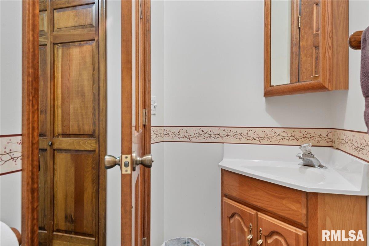 8830 River Birch Road Dawson, IL 62520 - Photo 23 of 61 Gallery Image 23