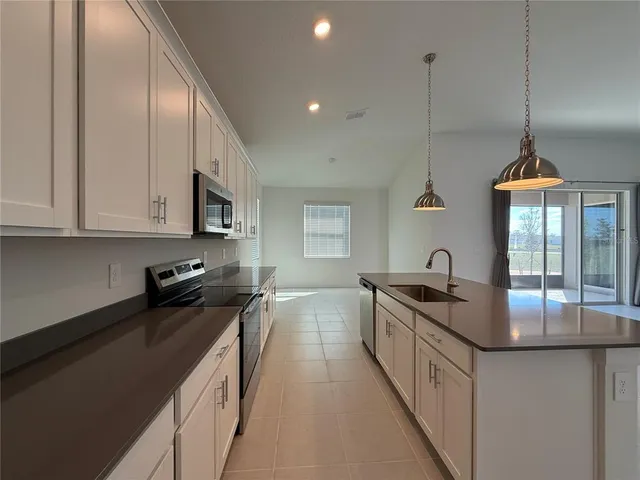 $2,700 | 7117 Dilly Lk Avenue, Groveland, FL 34736