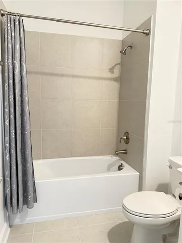 $2,700 | 7117 Dilly Lk Avenue, Groveland, FL 34736