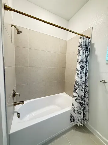 $2,700 | 7117 Dilly Lk Avenue, Groveland, FL 34736