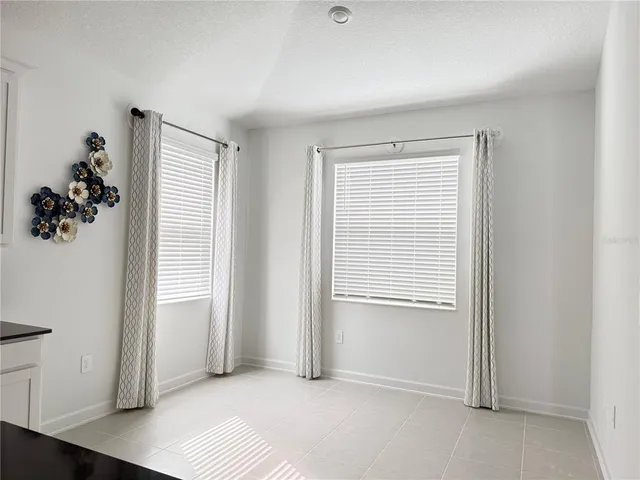 $2,700 | 7117 Dilly Lk Avenue, Groveland, FL 34736