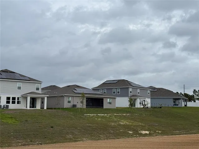 $2,700 | 7117 Dilly Lk Avenue, Groveland, FL 34736