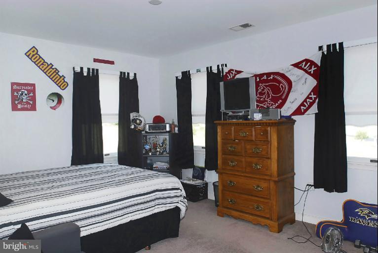 13940 Rover Mill Road West Friendship, MD 21794 - Photo 17 of 29 Bedroom