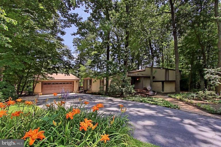 7101 Triad Way Springfield, VA 22151 - Photo 1 of 27 Exterior (Main)