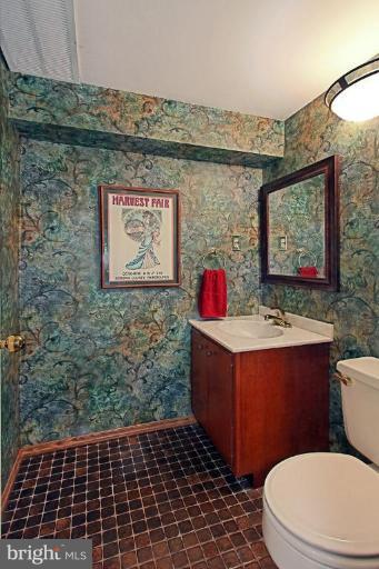 7101 Triad Way Springfield, VA 22151 - Photo 20 of 27 Half Bath 2