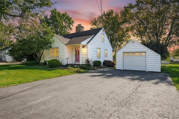 $226,000 | 5685 Locust Street, Lockport Town, NY 14094