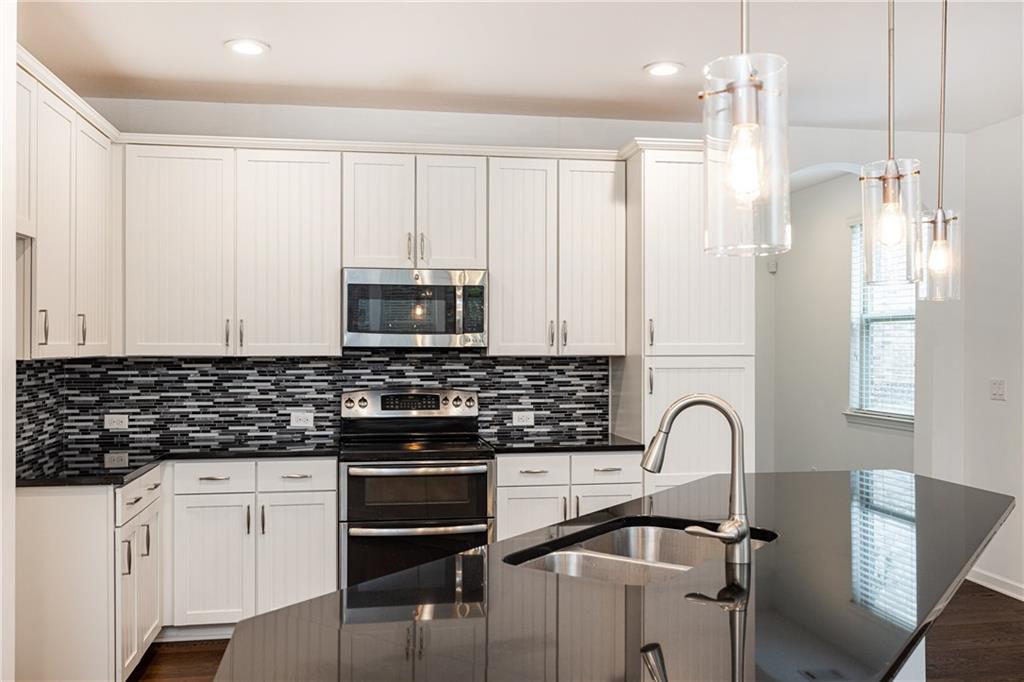1624 Lenox Overlook Road Atlanta, GA 30329 - Photo 13 of 39 Gallery Image 13
