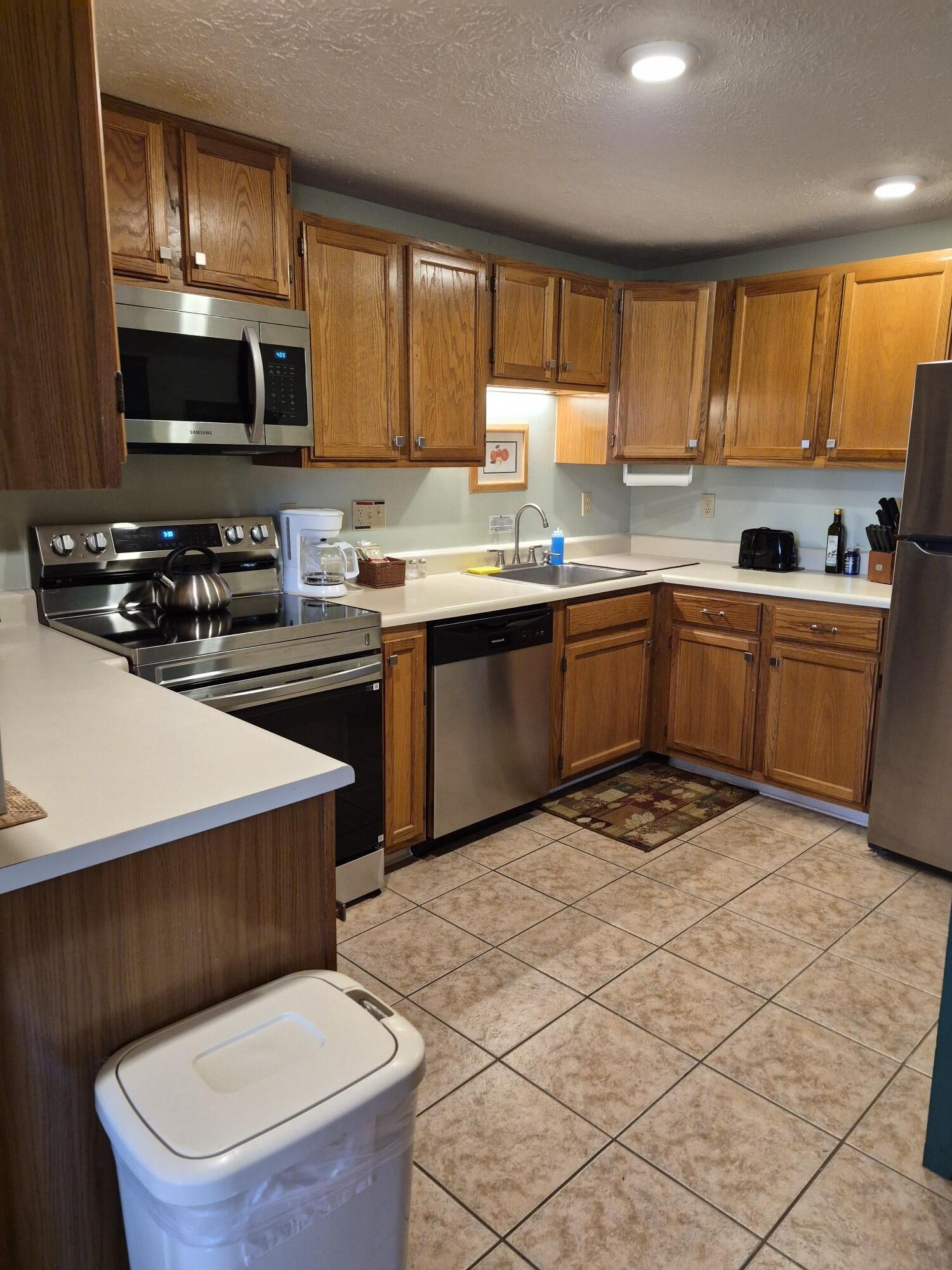 1373 Post Road, Unit 2C Wells, ME 04090 - Photo 9 of 28 2C KITCHEN