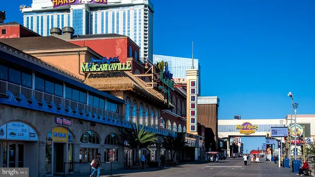 $554,990 | 6 Emily Court, Monroe Township, NJ 08831