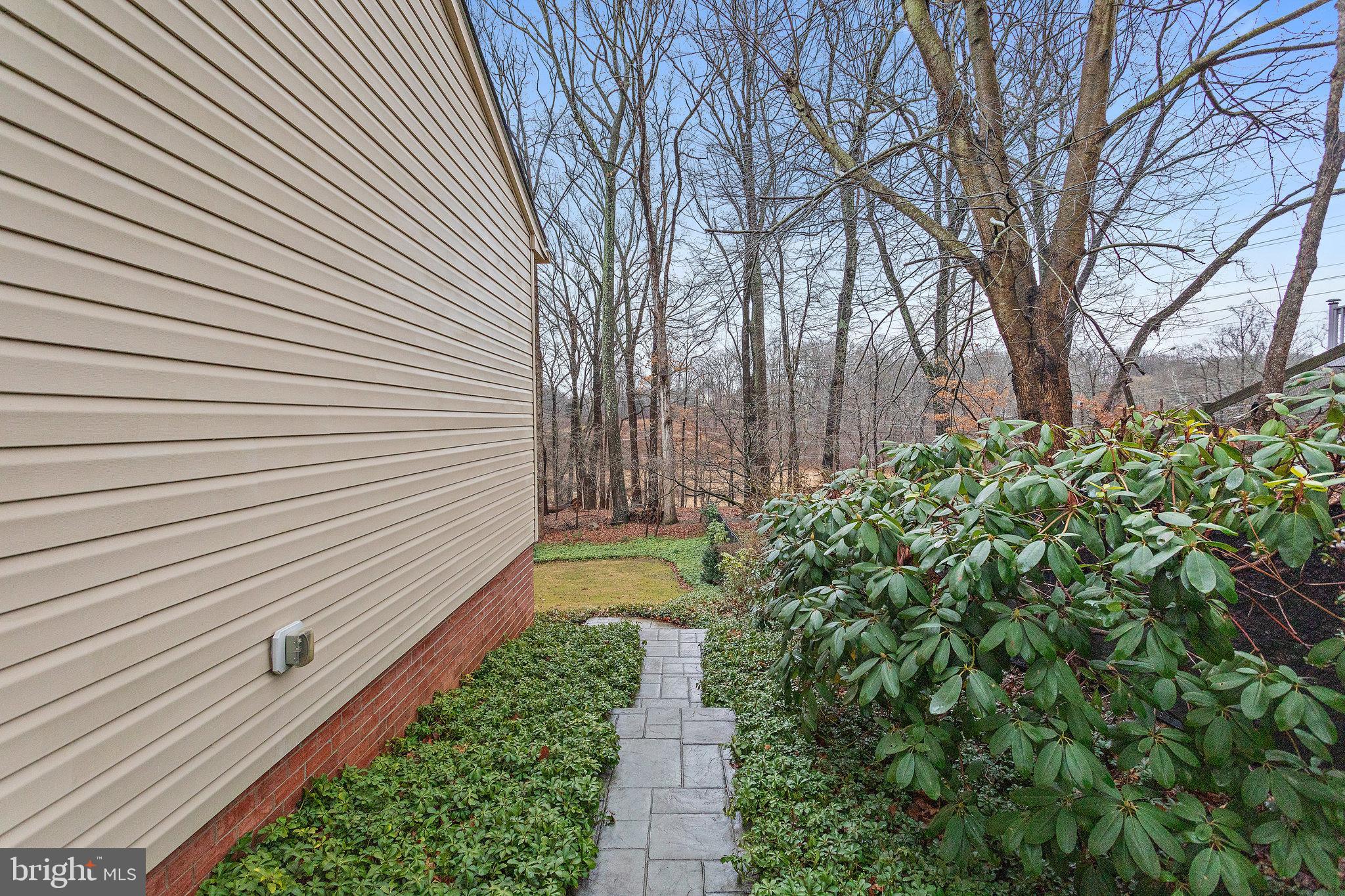 12405 St James Road Rockville, MD 20850 - Photo 14 of 95