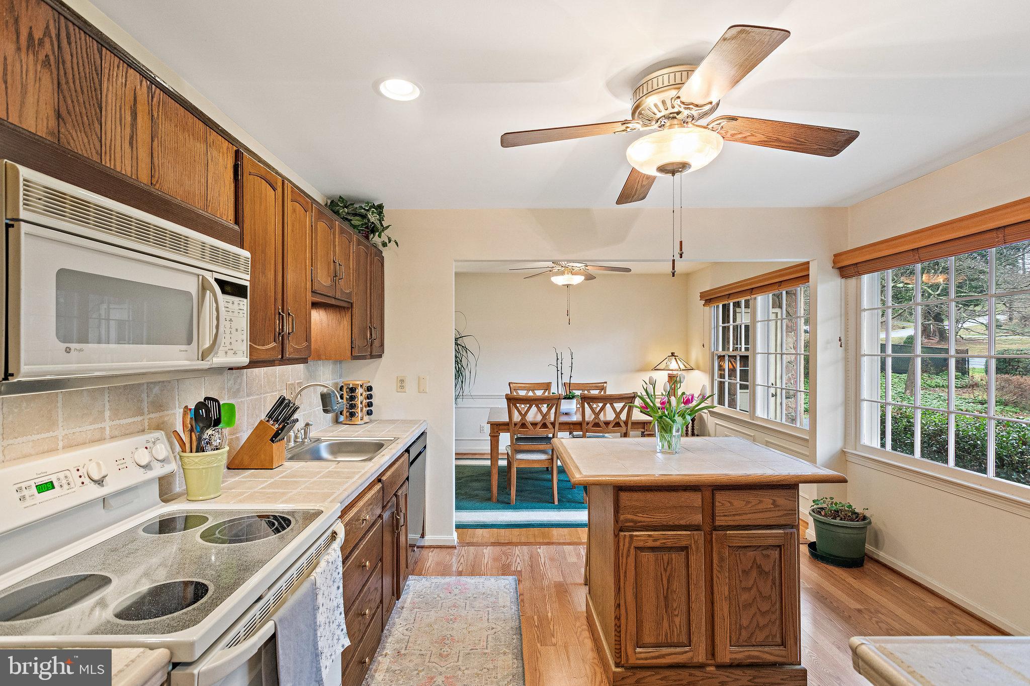 12405 St James Road Rockville, MD 20850 - Photo 30 of 95