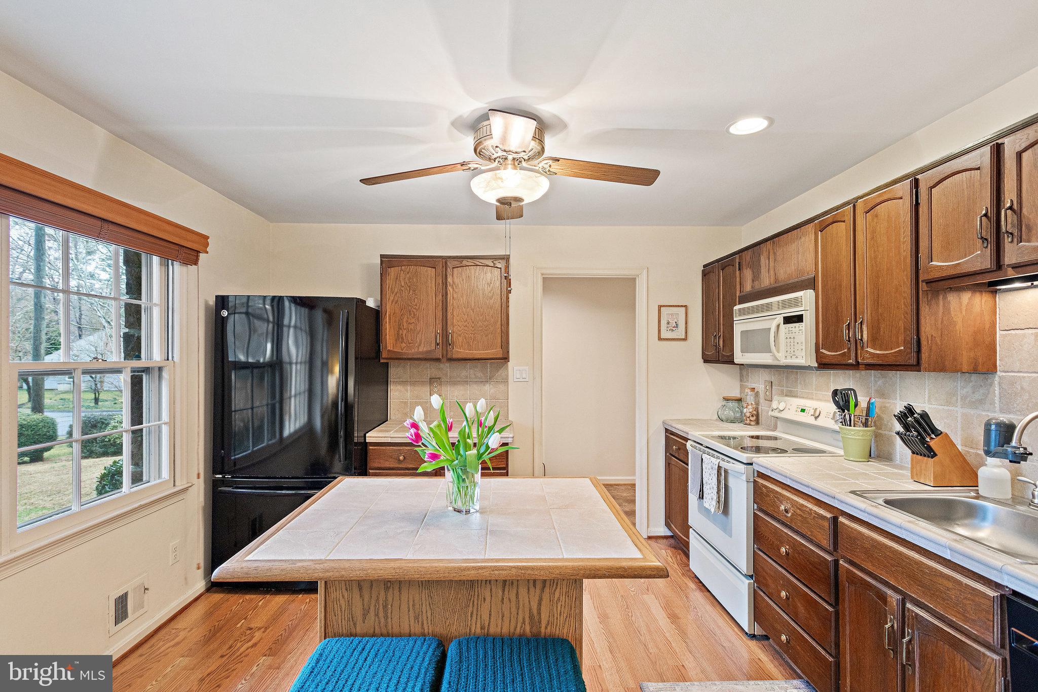 12405 St James Road Rockville, MD 20850 - Photo 36 of 95