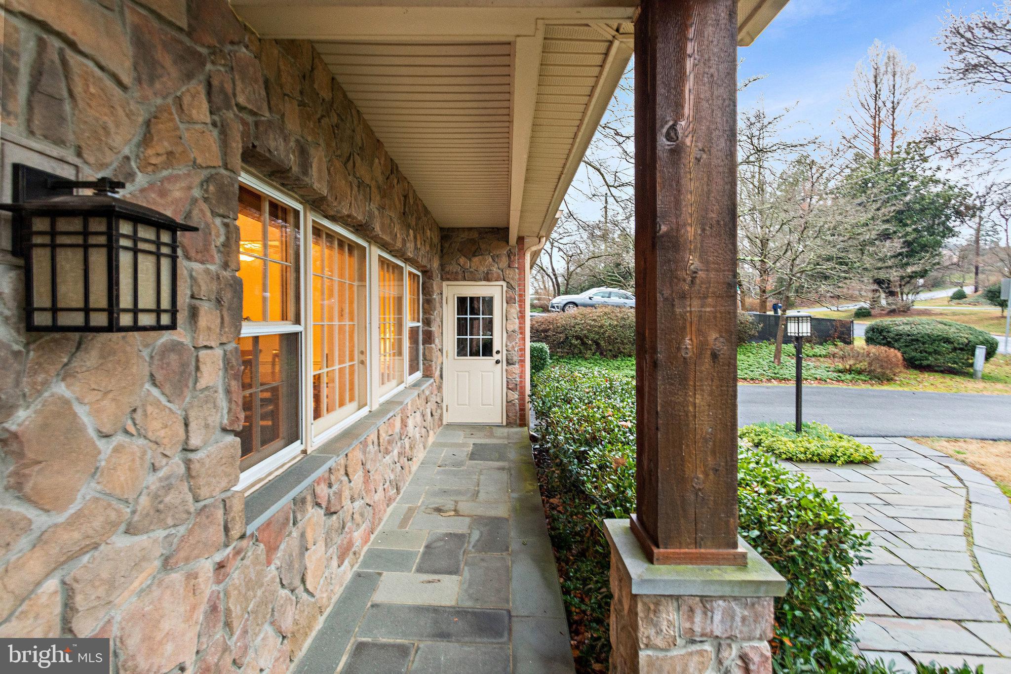 12405 St James Road Rockville, MD 20850 - Photo 8 of 95