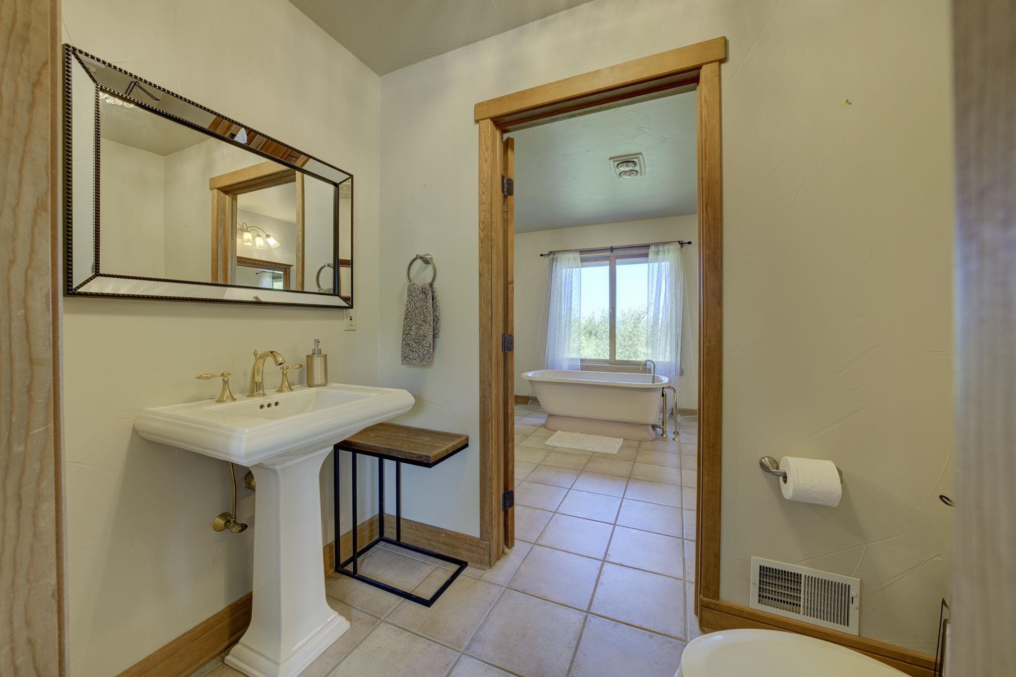 10702 East Hilltop Road Suttons Bay, MI 49682 - Photo 36 of 92