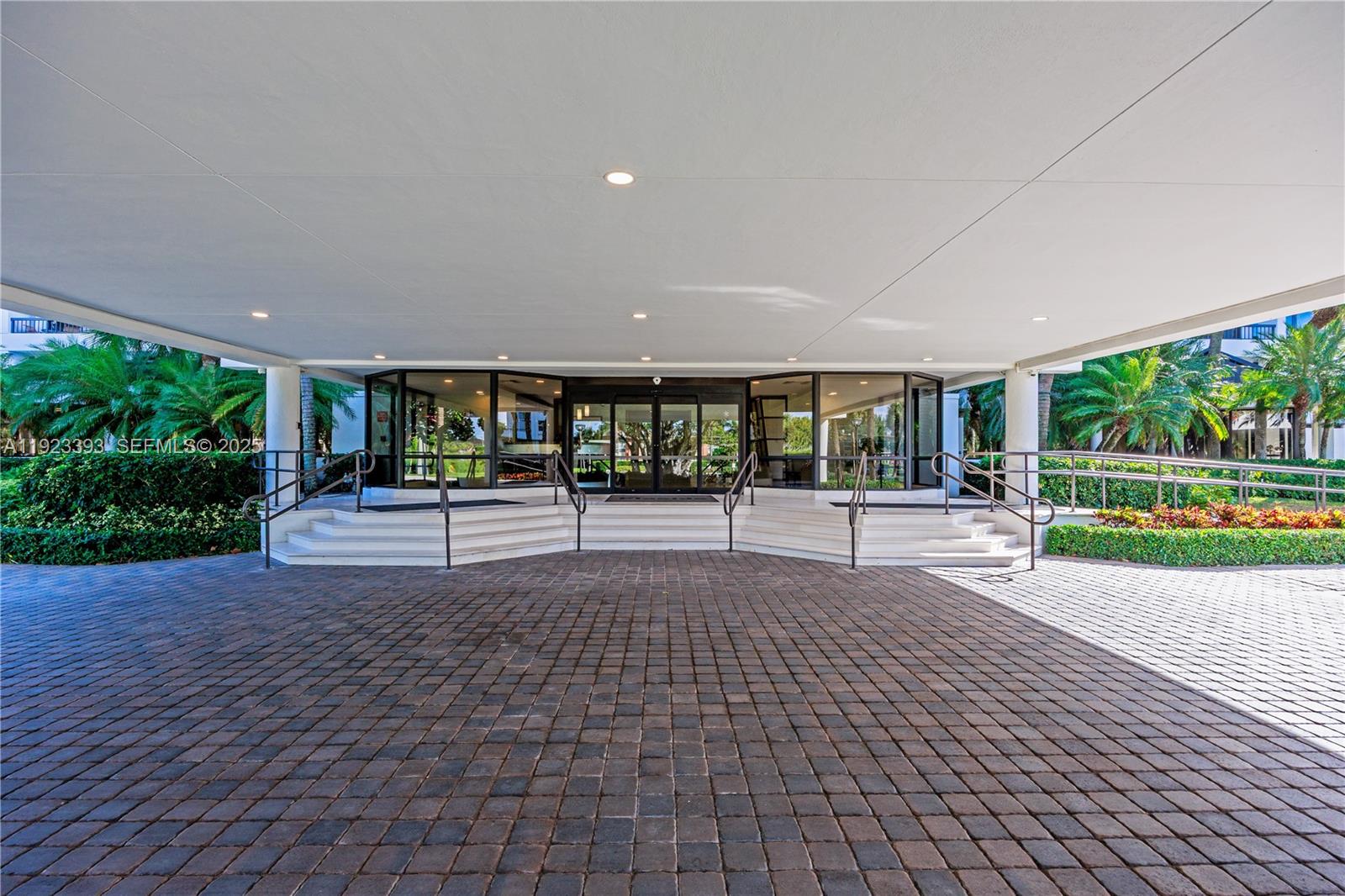 1800 South Ocean Boulevard, Unit 5C Boca Raton, FL 33432 - Photo 98 of 98 a view of a patio with a yard