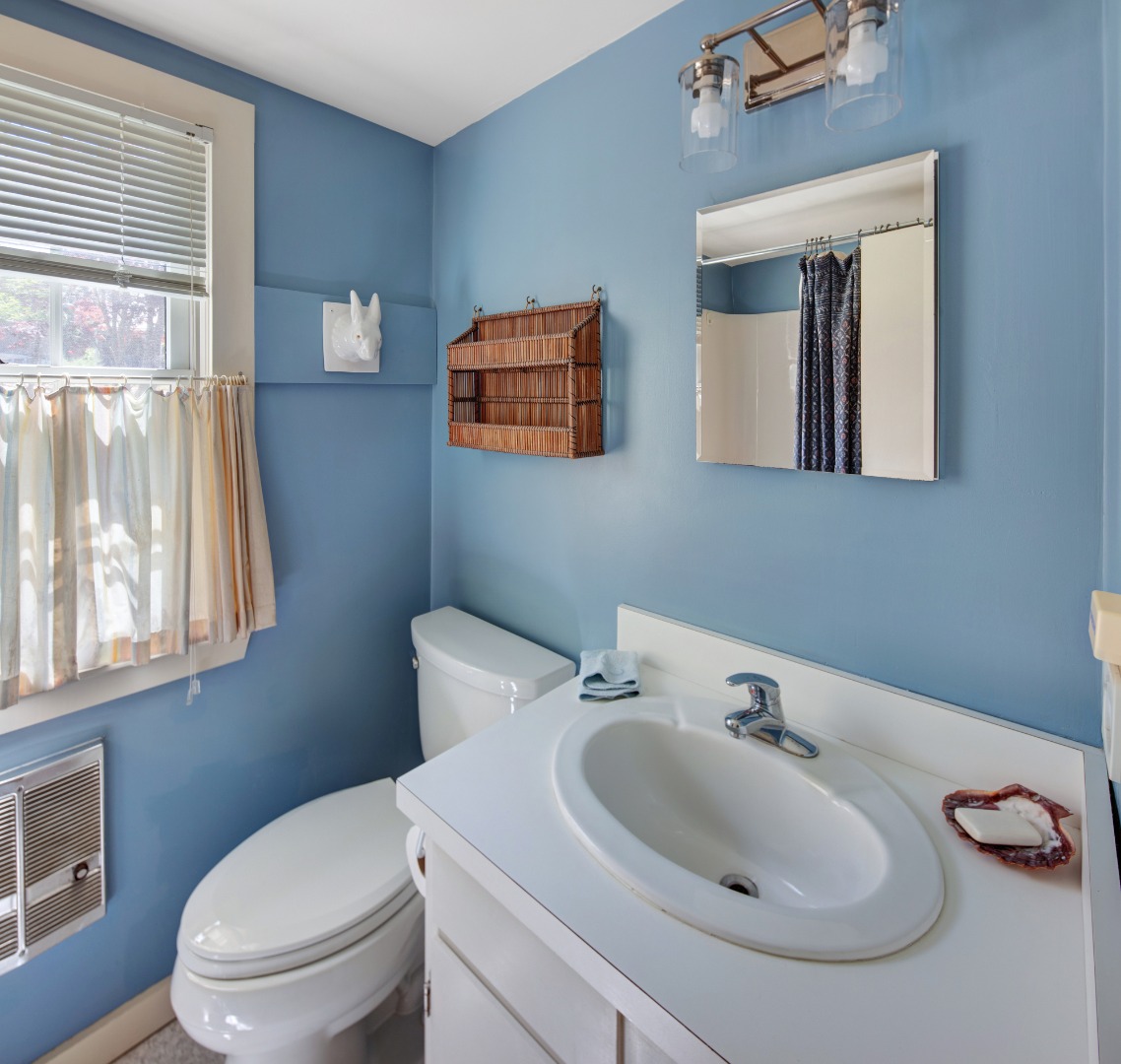 10 Abel's Neck Road Chilmark, MA 02535 - Photo 12 of 20 a bathroom with a sink and a toilet