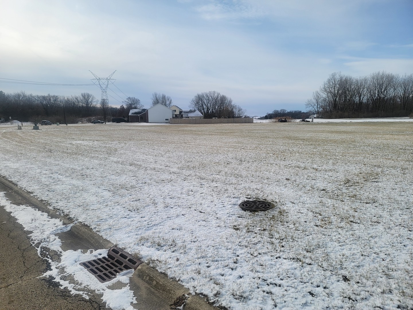 125 Fairway Drive Essex, IL 60935 - Photo 5 of 8 a view of ocean view with beach
