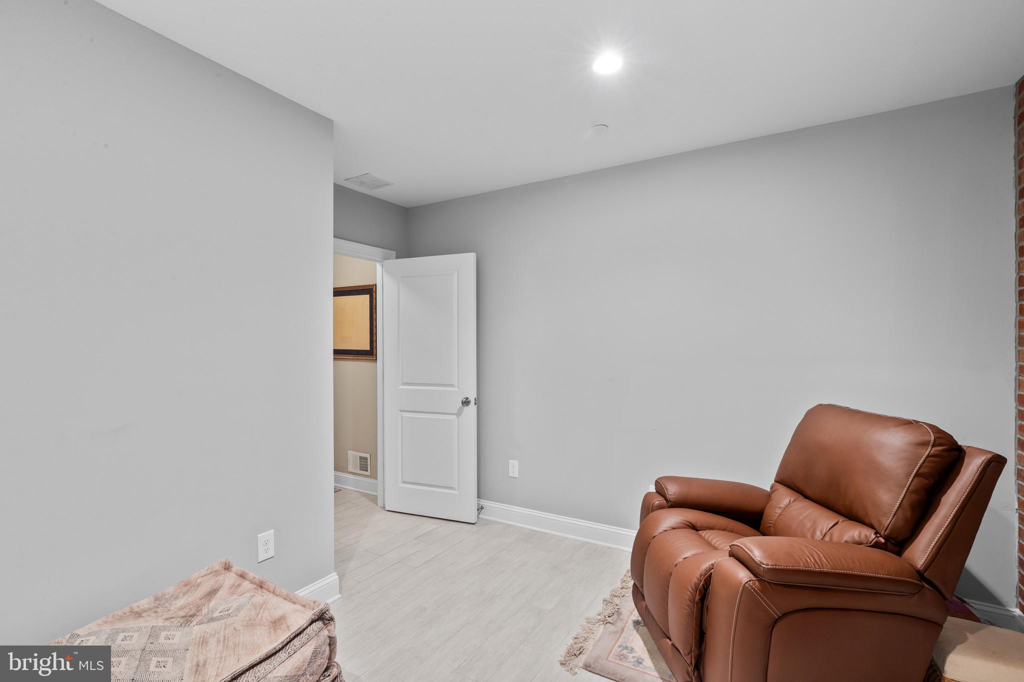 3800 Dillon Street Baltimore, MD 21224 - Photo 26 of 34 a living room with furniture