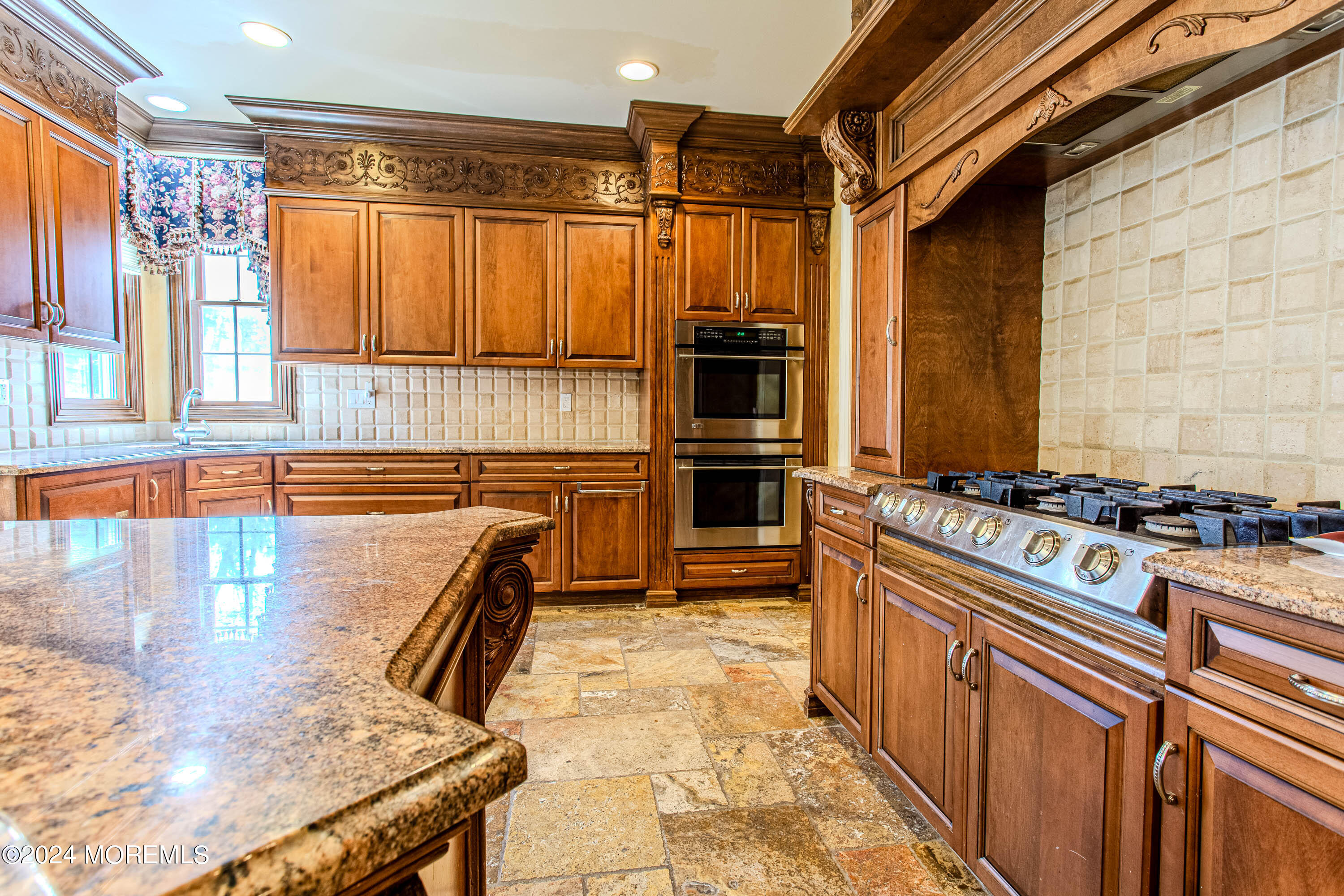 25 Woods End Road Colts Neck, NJ 07722 - Photo 18 of 76 25 West End 024