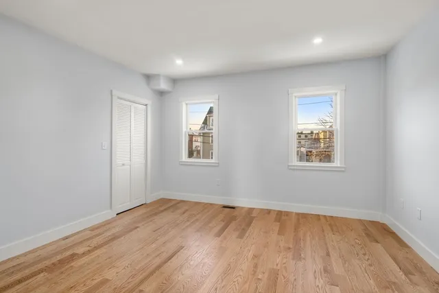 $4,150 | 6 Clinton Street, Unit 6, Newton, MA 02458