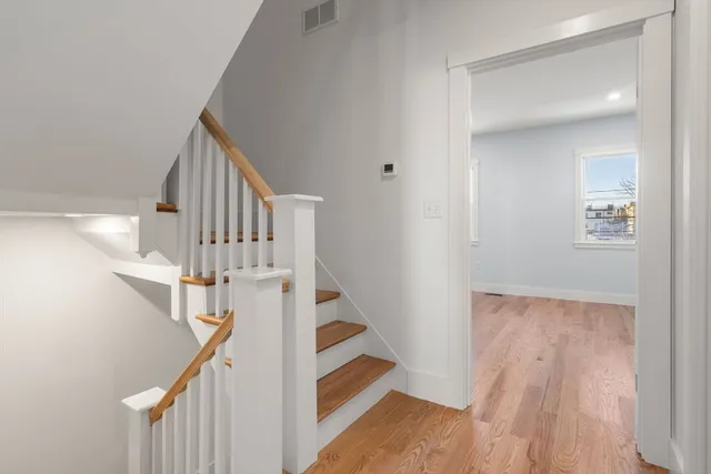 $4,150 | 6 Clinton Street, Unit 6, Newton, MA 02458