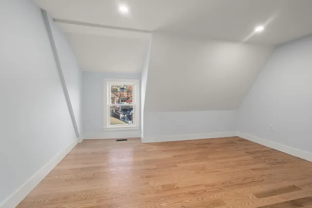 $4,150 | 6 Clinton Street, Unit 6, Newton, MA 02458