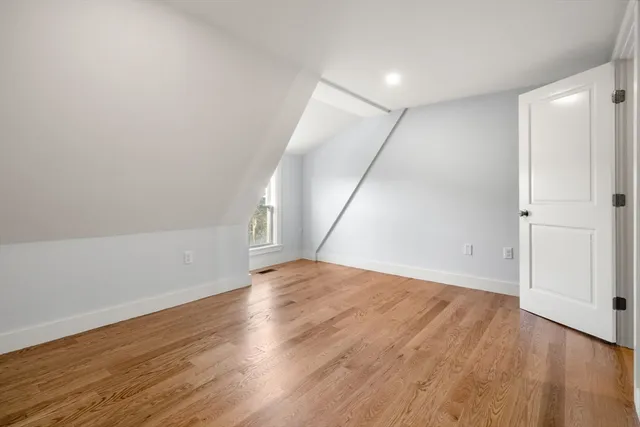 $4,150 | 6 Clinton Street, Unit 6, Newton, MA 02458