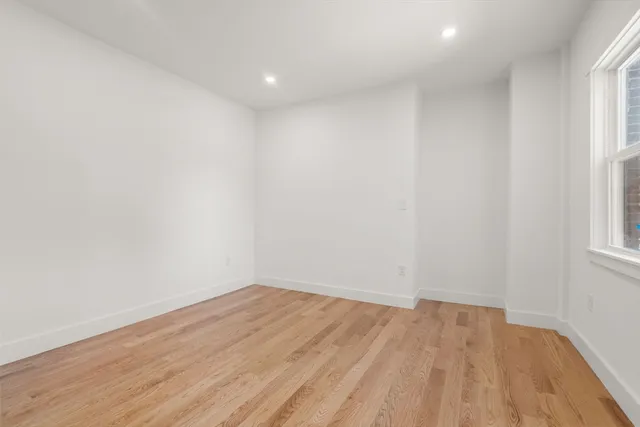 $4,150 | 6 Clinton Street, Unit 6, Newton, MA 02458