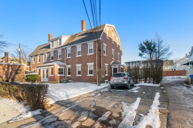 $4,150 | 6 Clinton Street, Unit 6, Newton, MA 02458