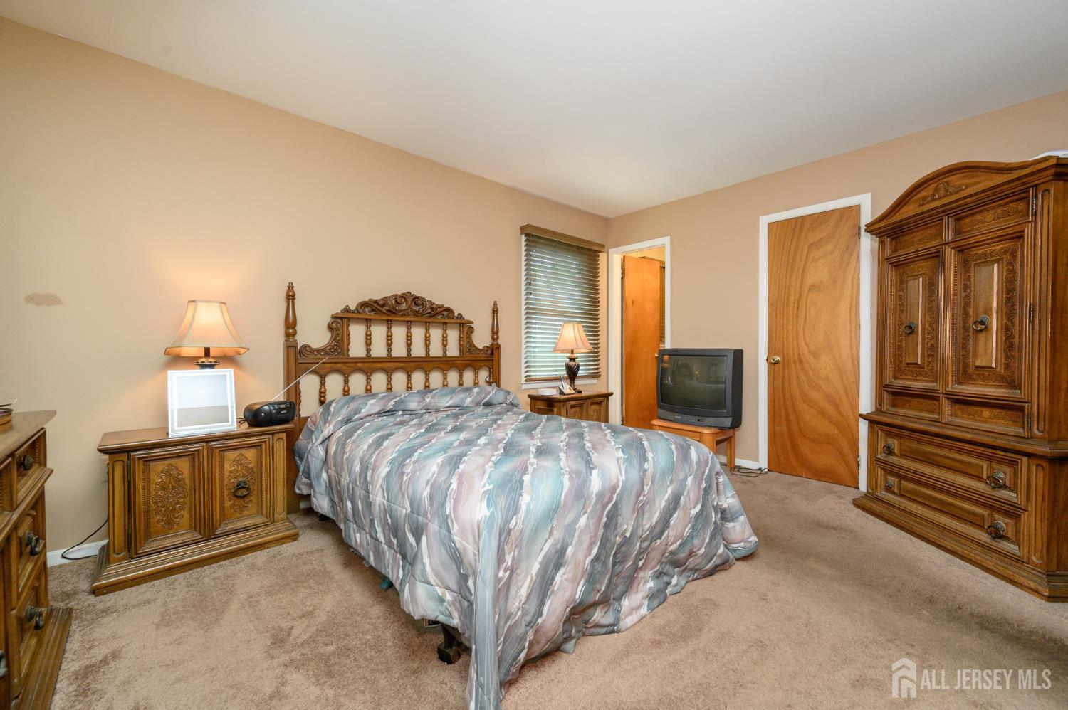 5 Evergreen Place Howell, NJ 07731 - Photo 16 of 31