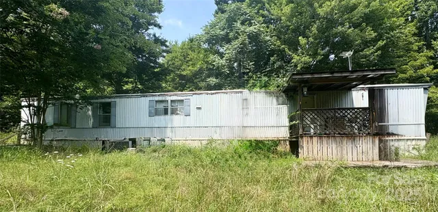 a house view with a garden space