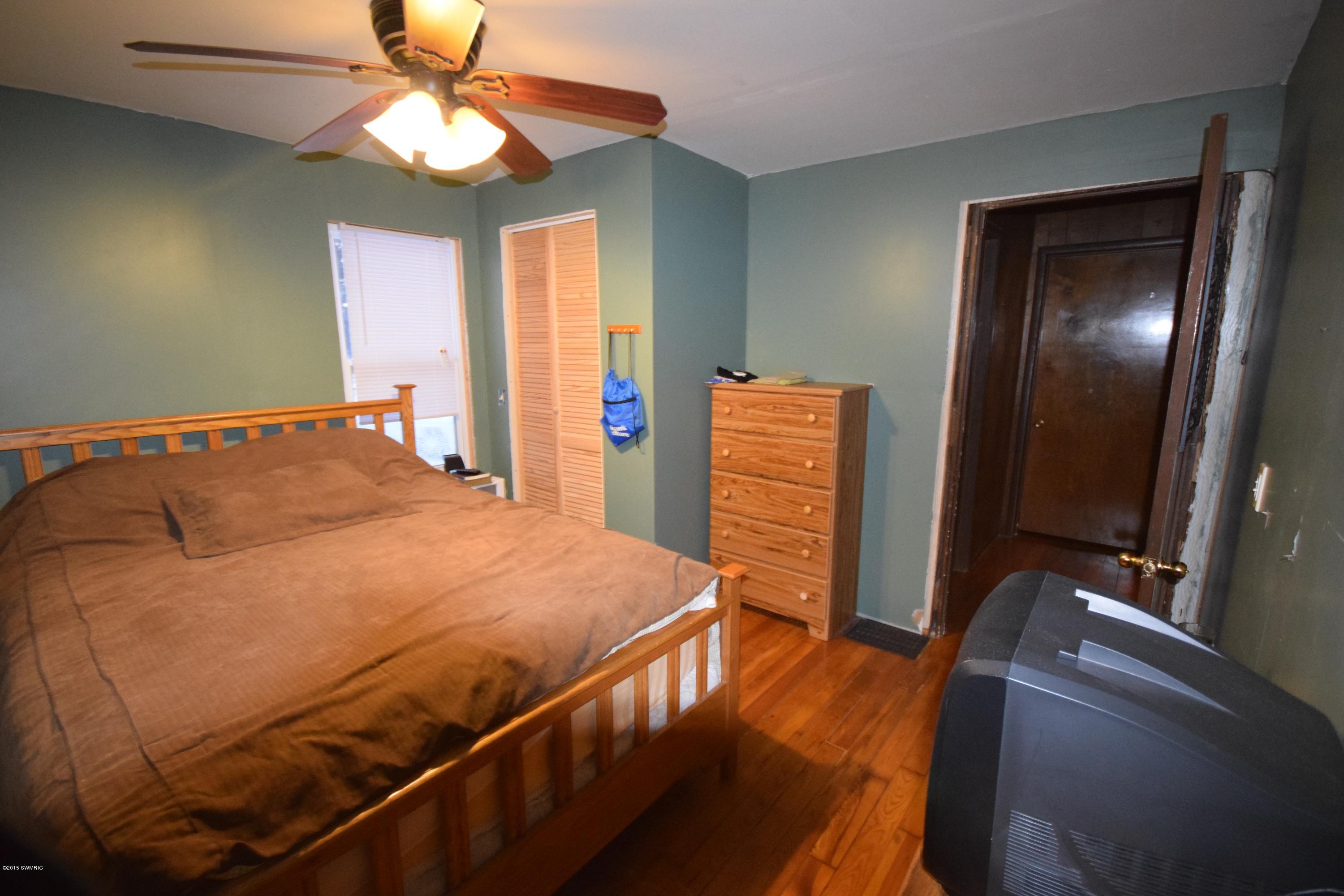 7841 South Marsh Road Plainwell, MI 49080 - Photo 10 of 12 DSC_0011