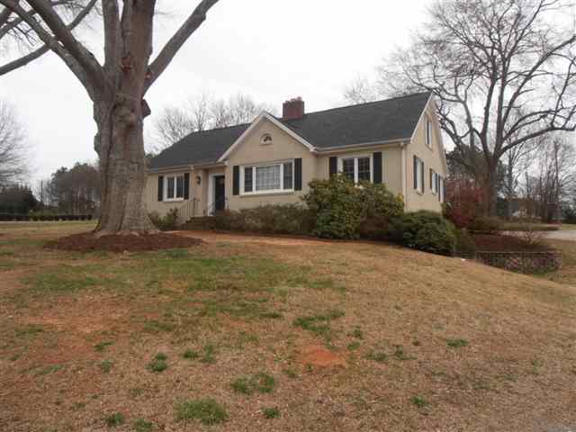 2406 Midway Road Anderson, SC 29621 - Photo 1 of 21 Gallery Image 1