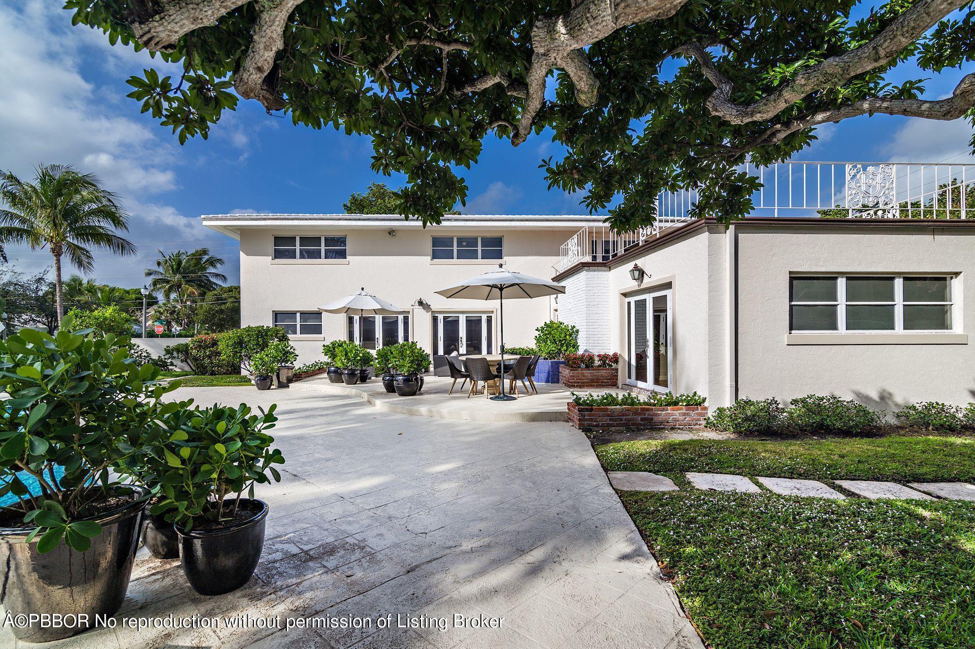 239 Sunset Road West Palm Beach, FL 33401 - Photo 19 of 28 Backyard