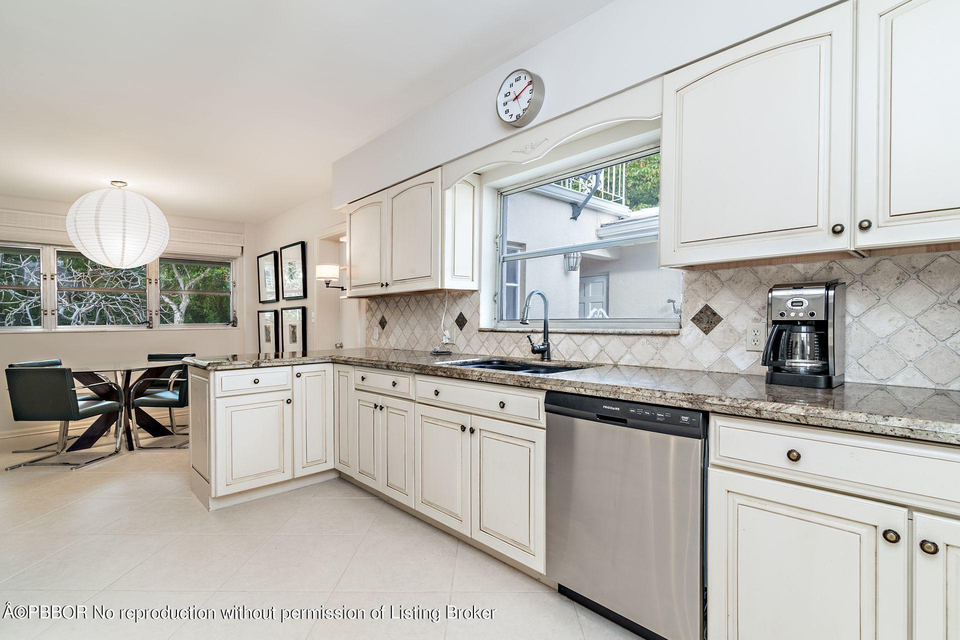 239 Sunset Road West Palm Beach, FL 33401 - Photo 9 of 28 Kitchen