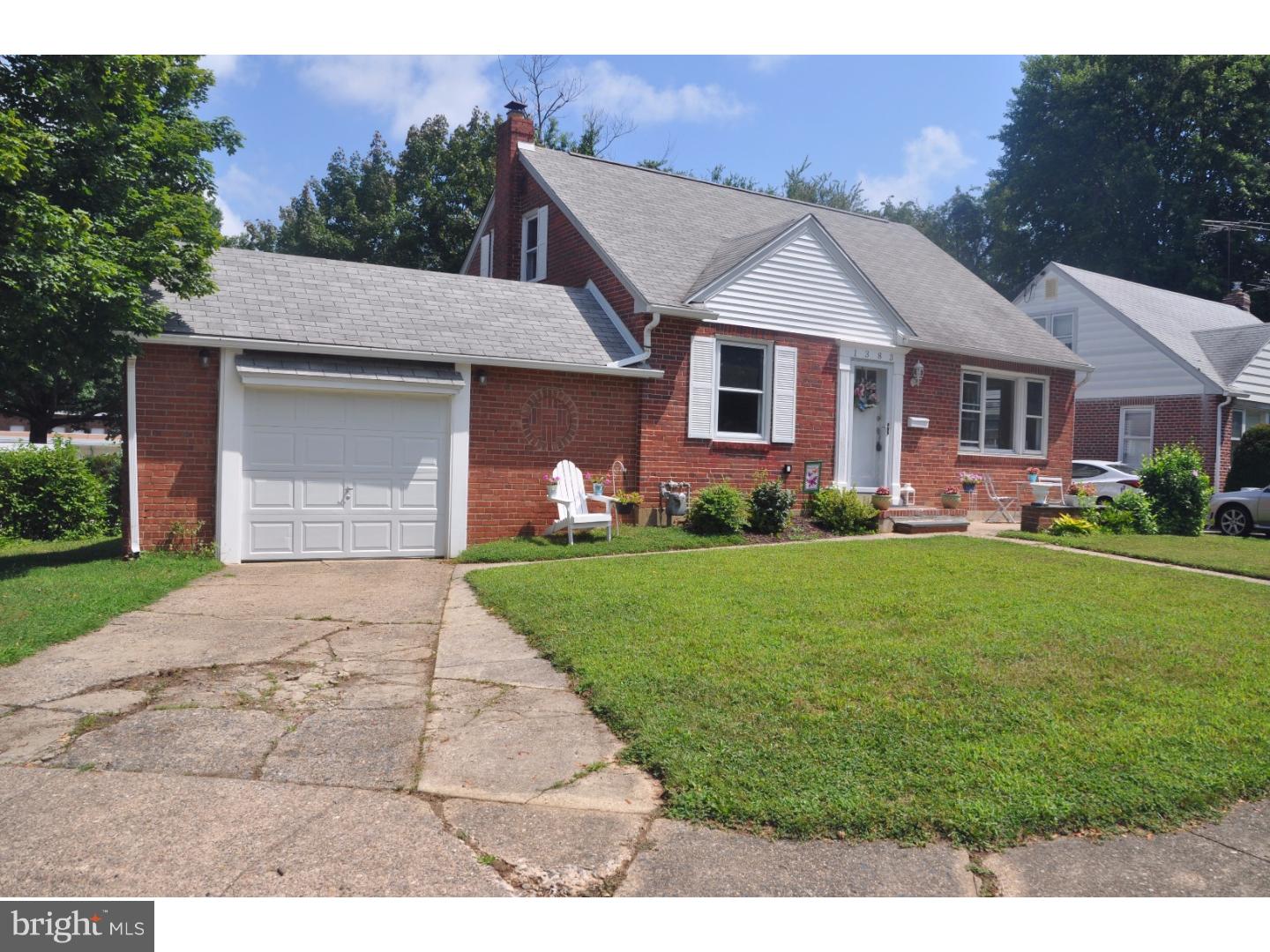 1383 Harrington Road Havertown, PA 19083 - Photo 4 of 20