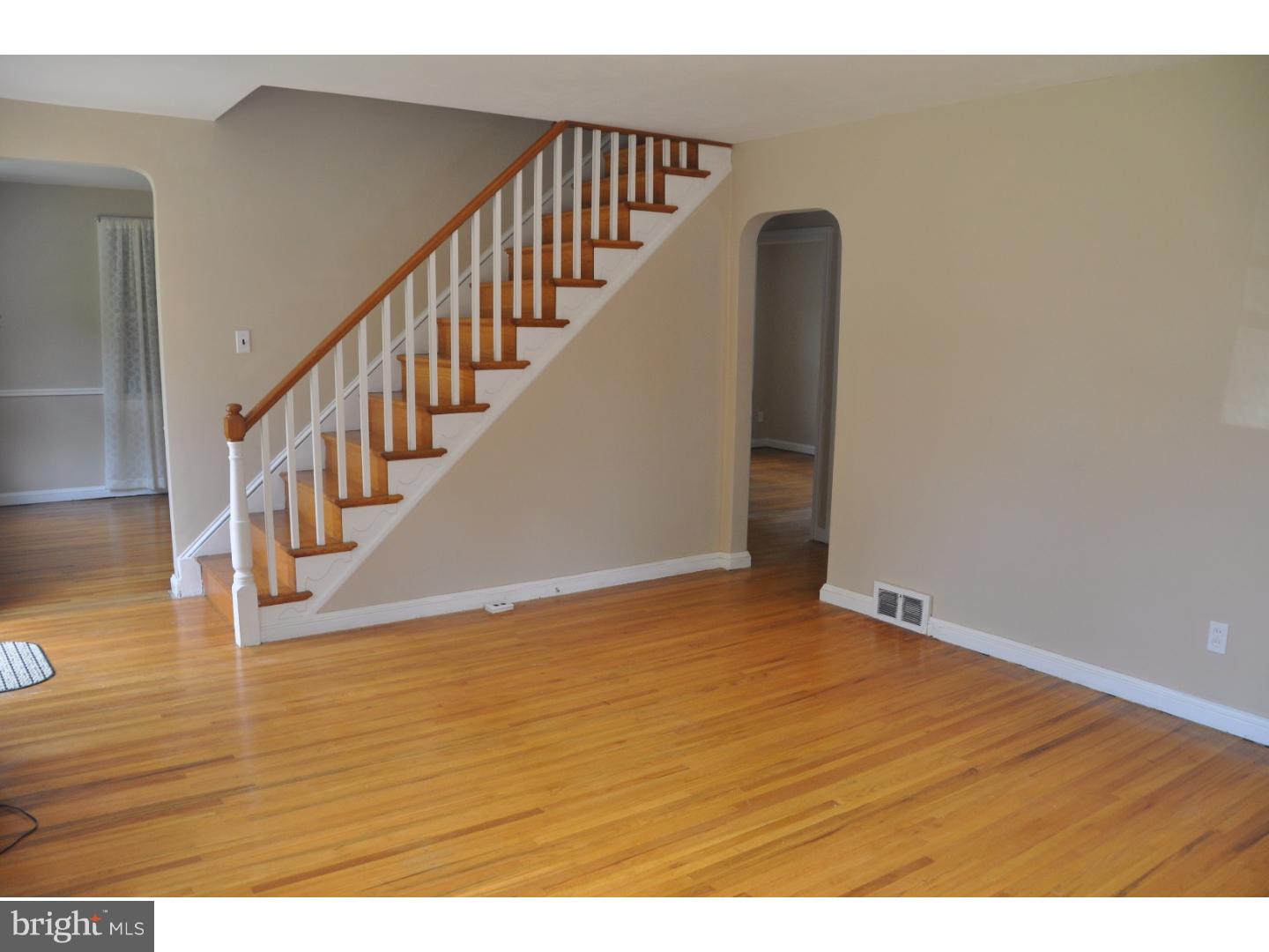 1383 Harrington Road Havertown, PA 19083 - Photo 5 of 20 Living Room
