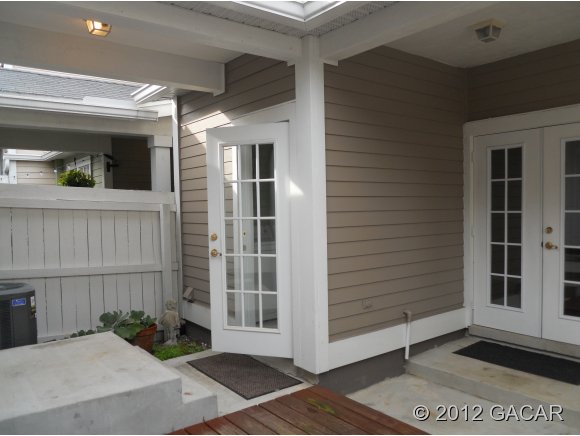 4917 Southwest 91st Way Gainesville, FL 32608 - Photo 8 of 13 Courtyard!
