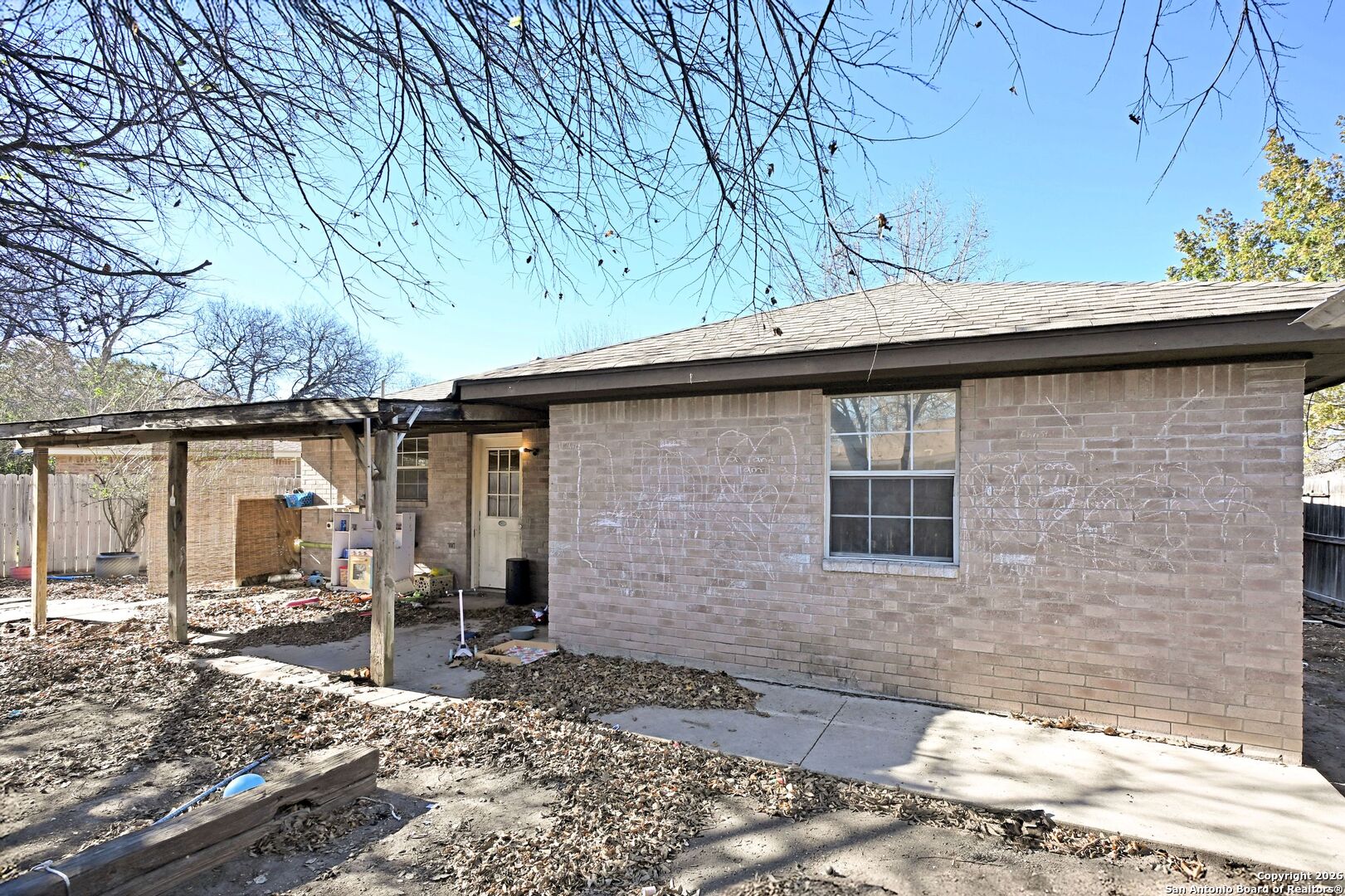 2229 Michigan Street New Braunfels, TX 78130 - Photo 18 of 19 a backyard of a house with seating space